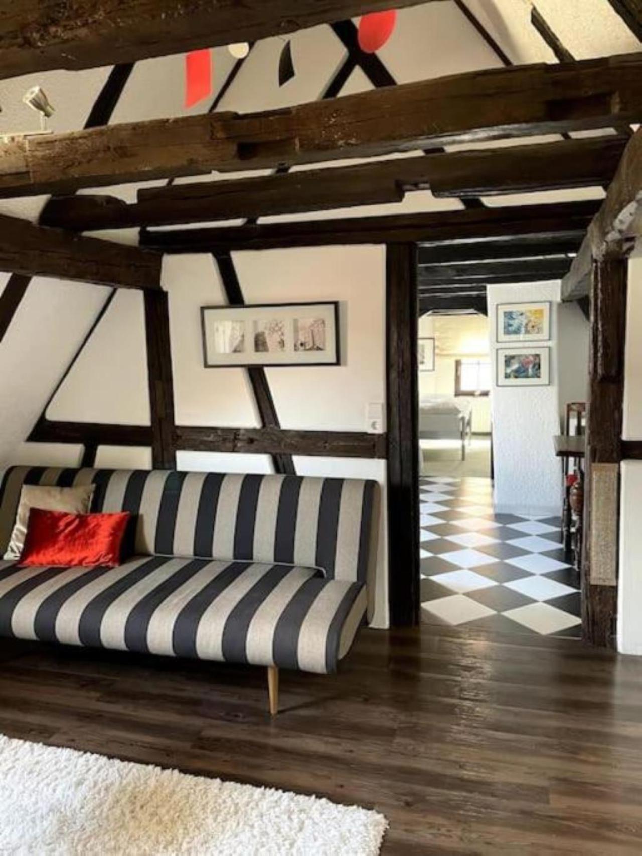 Ferienwohnung Im 'Schmoller - Hof' Neustadt an der Weinstraße エクステリア 写真