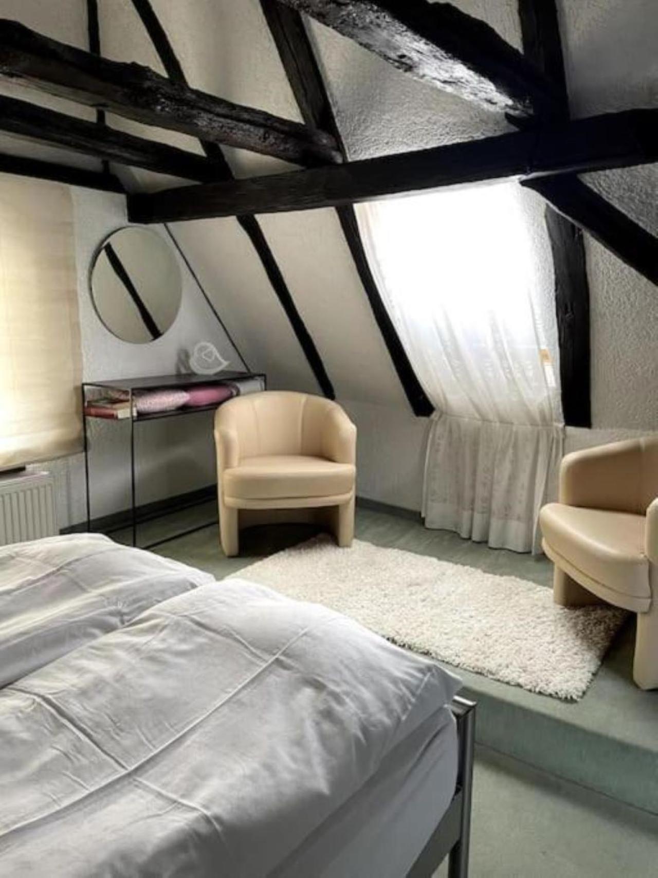 Ferienwohnung Im 'Schmoller - Hof' Neustadt an der Weinstraße エクステリア 写真